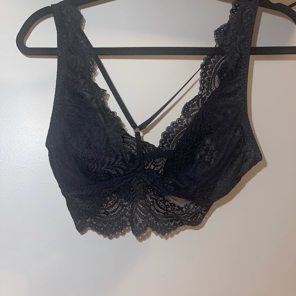 Lace crop bralette top - Picture 7 of 14